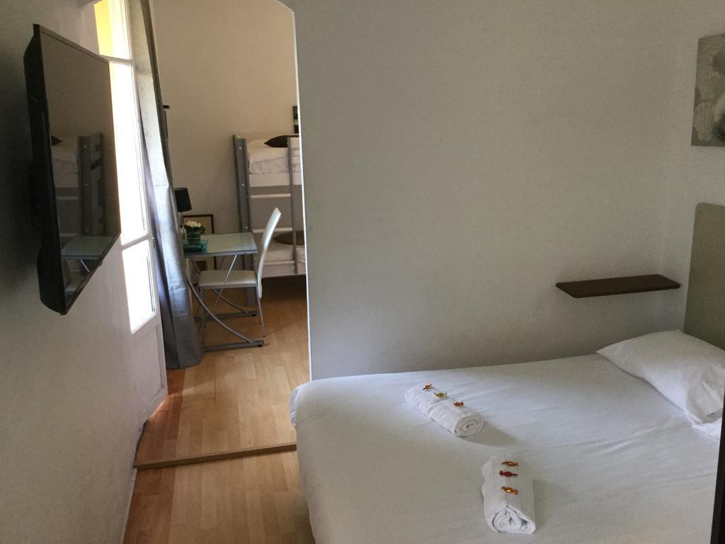 Hotel Restaurant Le 8 망들리유 라 나플 외부 사진