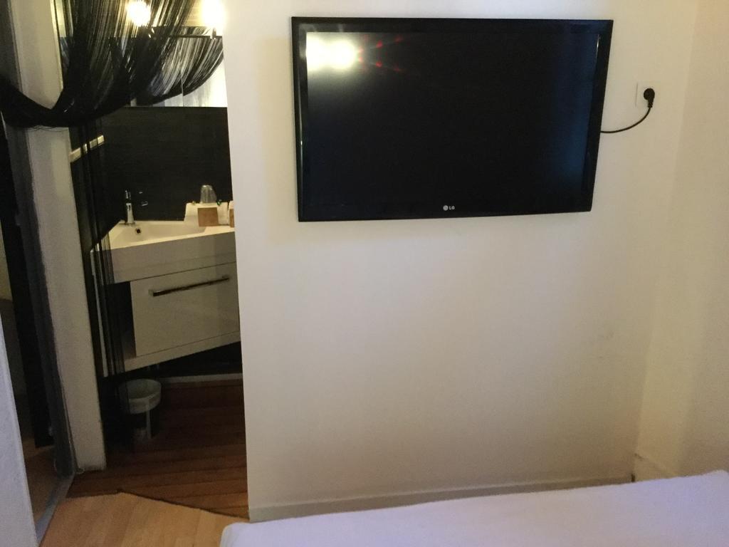 Hotel Restaurant Le 8 망들리유 라 나플 외부 사진