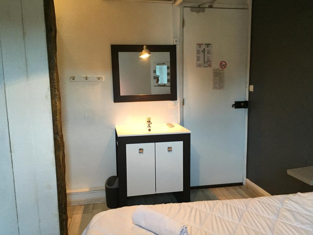 Hotel Restaurant Le 8 망들리유 라 나플 외부 사진