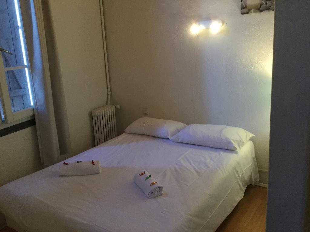 Hotel Restaurant Le 8 망들리유 라 나플 외부 사진